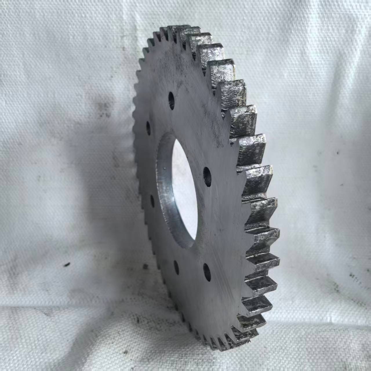 Apa Keuntungan yang Anda Dapatkan dari Xinzhe Tools, Produsen Pisau Kerupuk Karet Khusus?